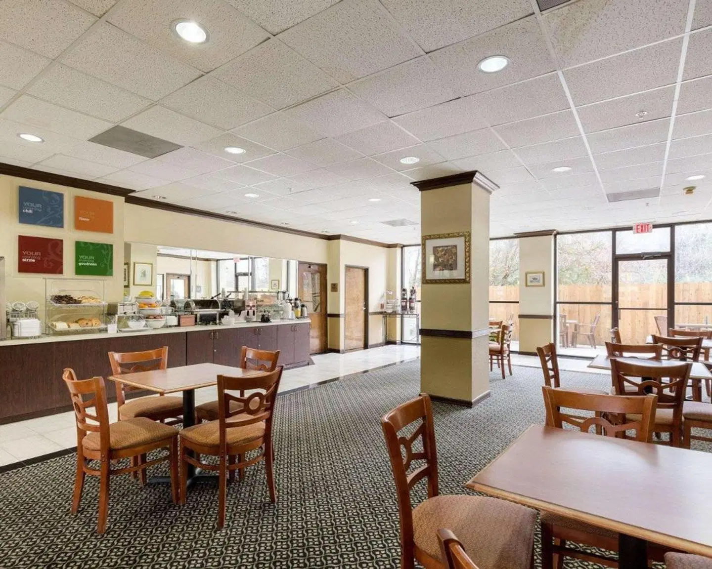 Comfort Suites Bush Intercontinental Airport Bar