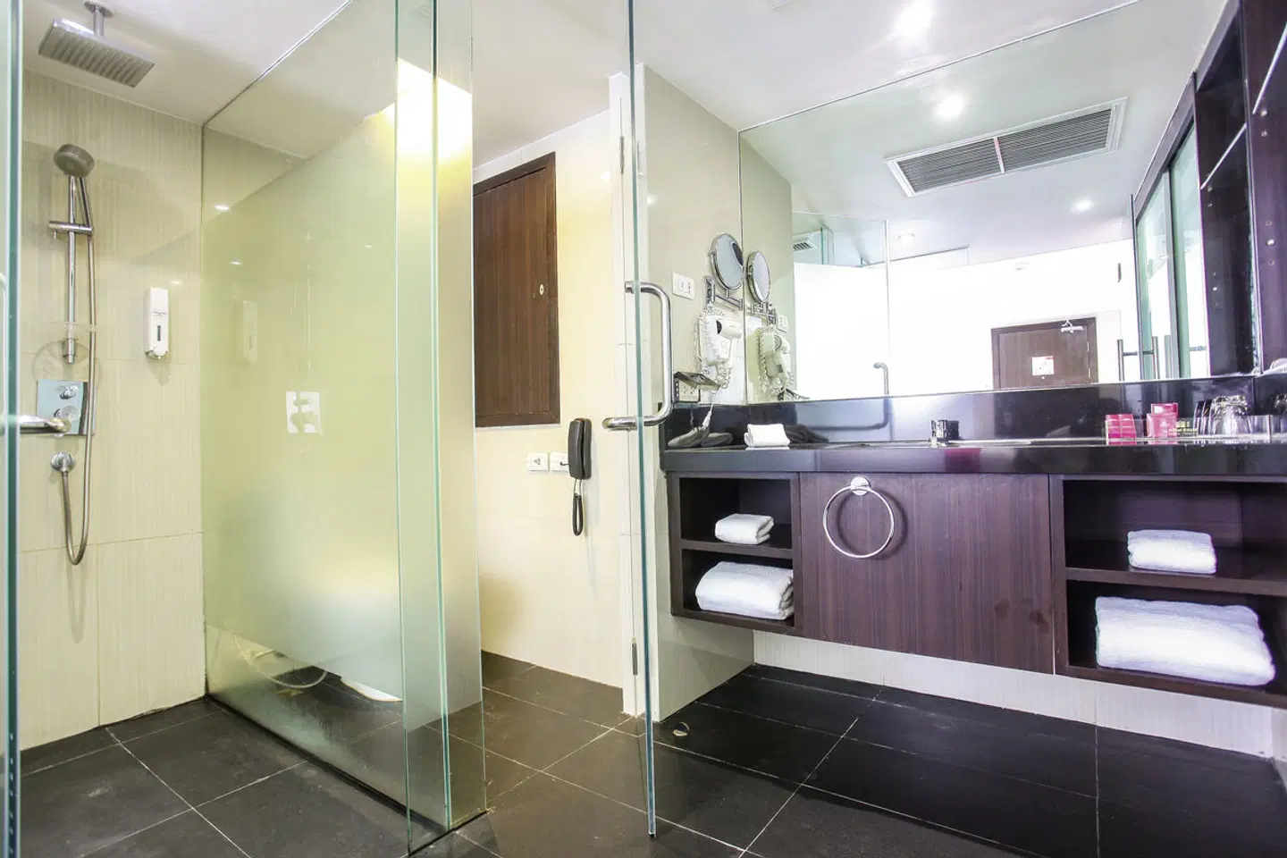 Hotel Royal Bangkok Badezimmer