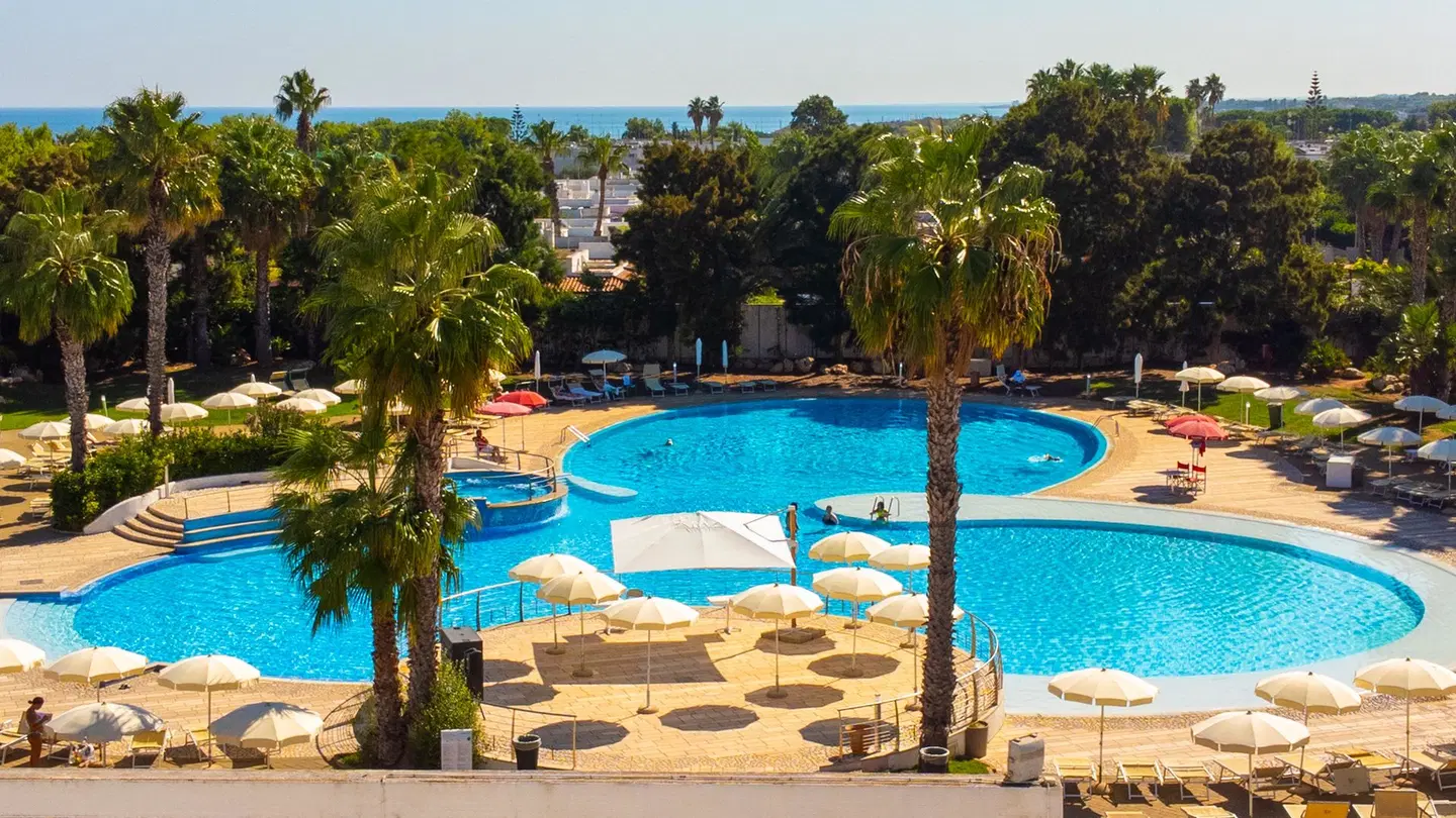 Riva Marina Resort OUTDOOR_POOL