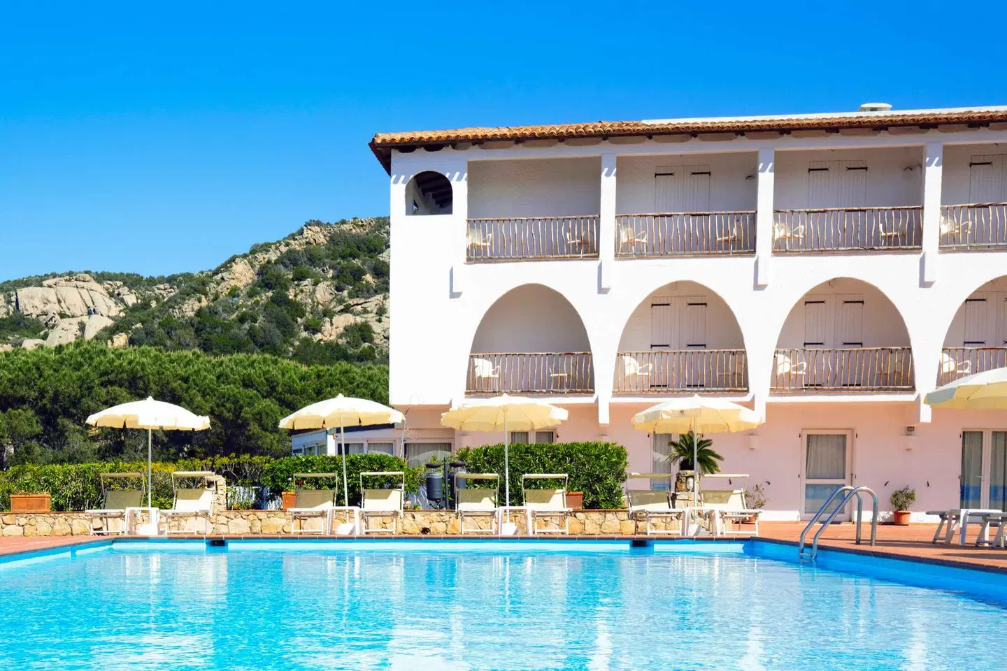 Club Hotel Cormorano EXTERIOR