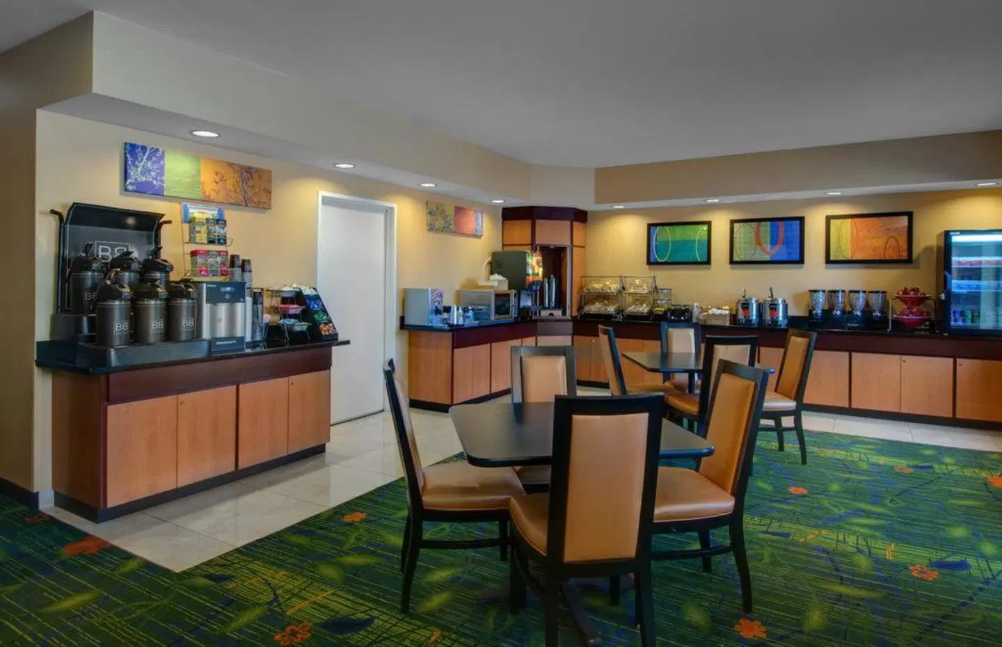 Fairfield Inn & Suites by Marriott Denver Airport Bar