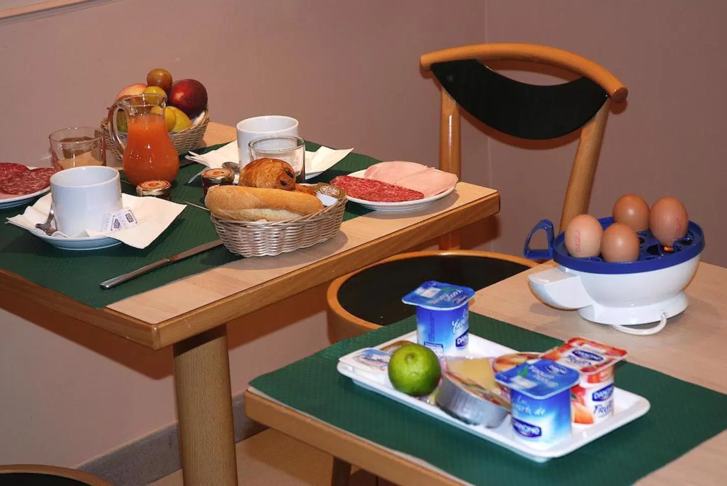 Transcontinental Restaurant