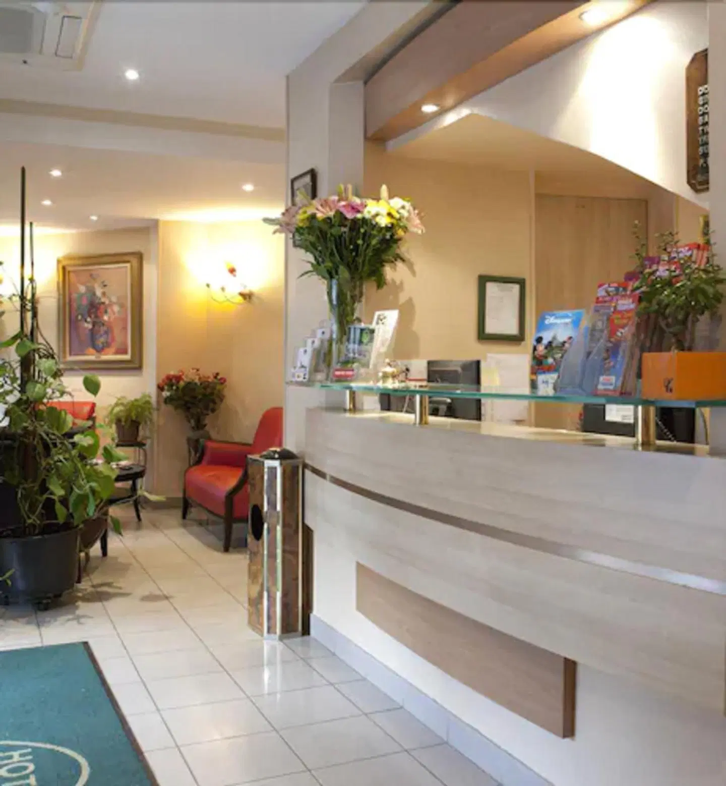 Transcontinental LOUNGE_LOBBY