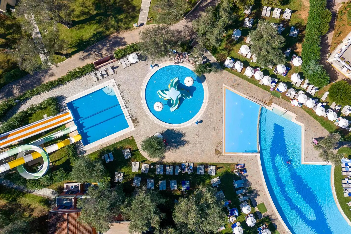 Sentido Apollo Palace OUTDOOR_POOL