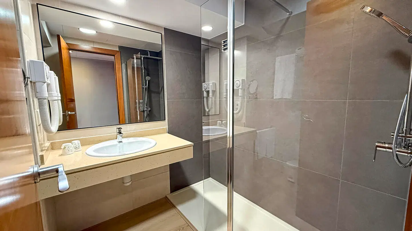 htop Jadhe Badezimmer