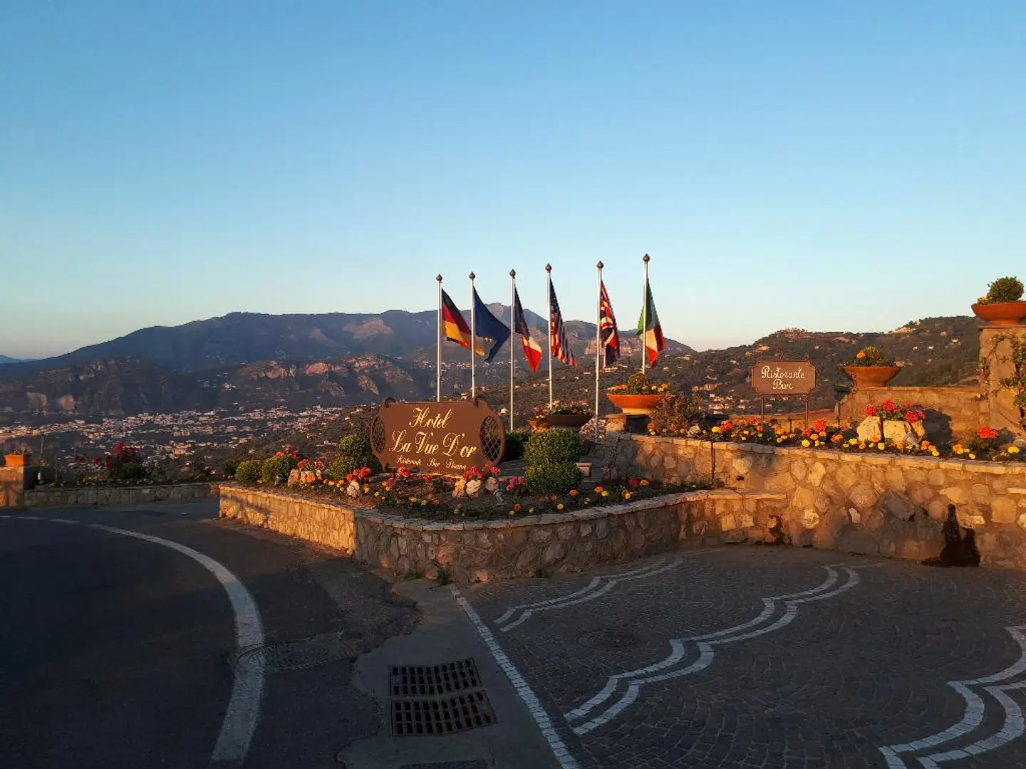 La Vue d'Or LANDSCAPE