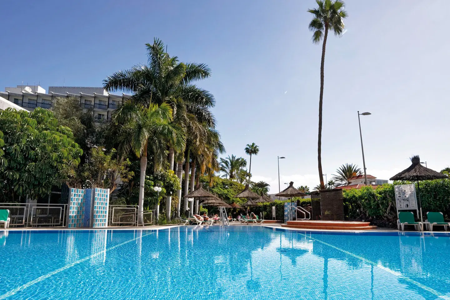 Relaxia Beverly Park OUTDOOR_POOL