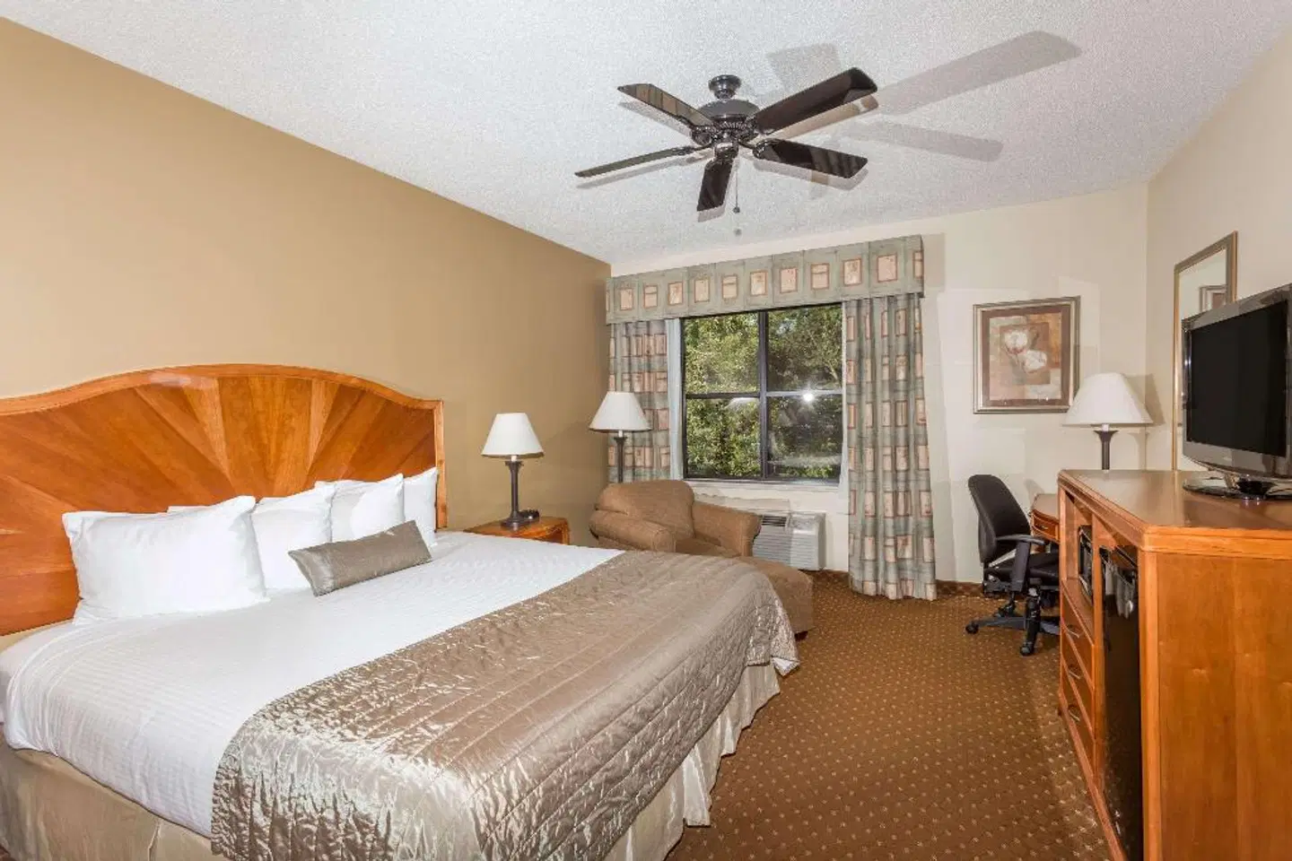 Baymont by Wyndham Asheville/Biltmore Village ROOM_EXAMPLE