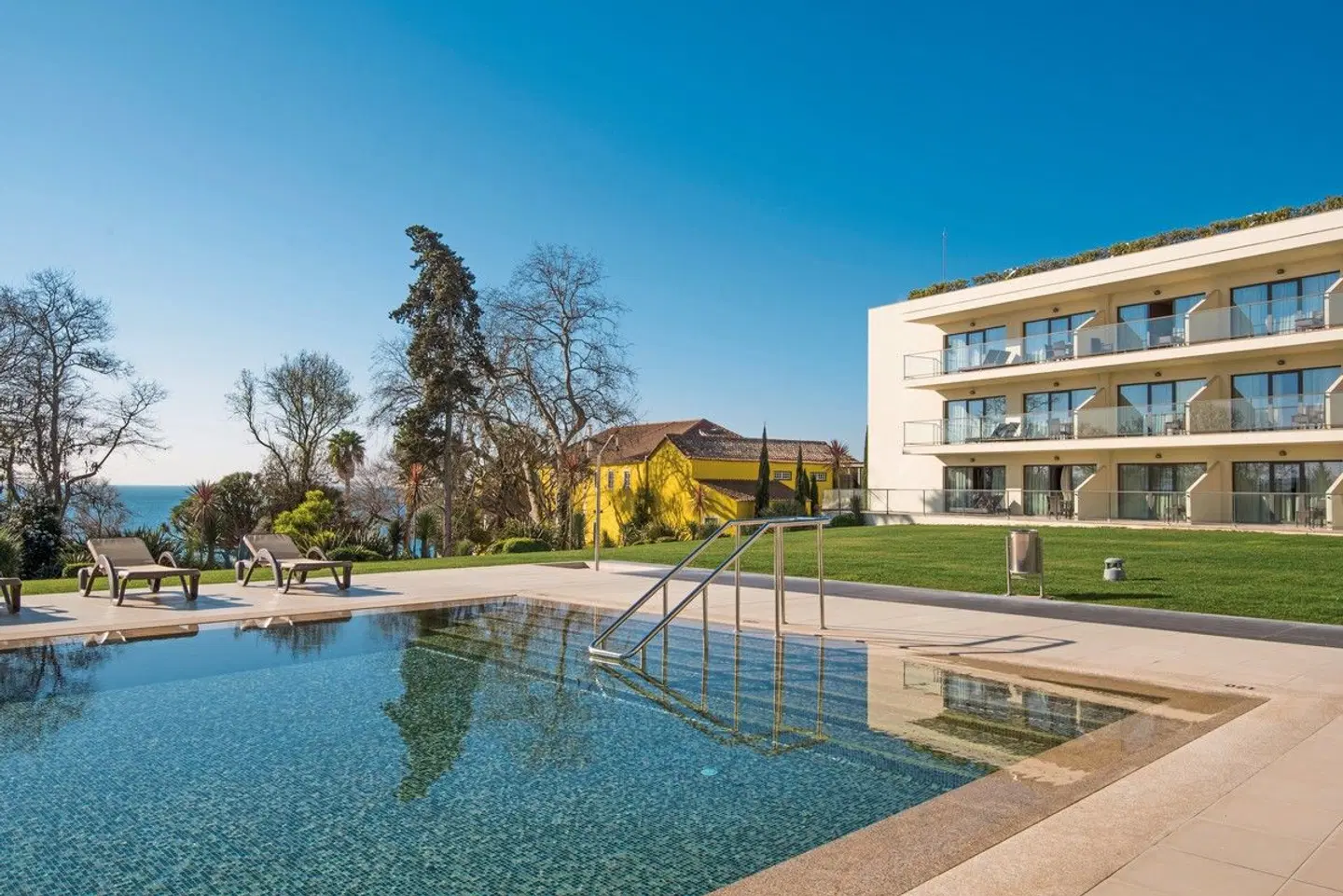 Vila Galé Collection Palacio dos Arcos OUTDOOR_POOL