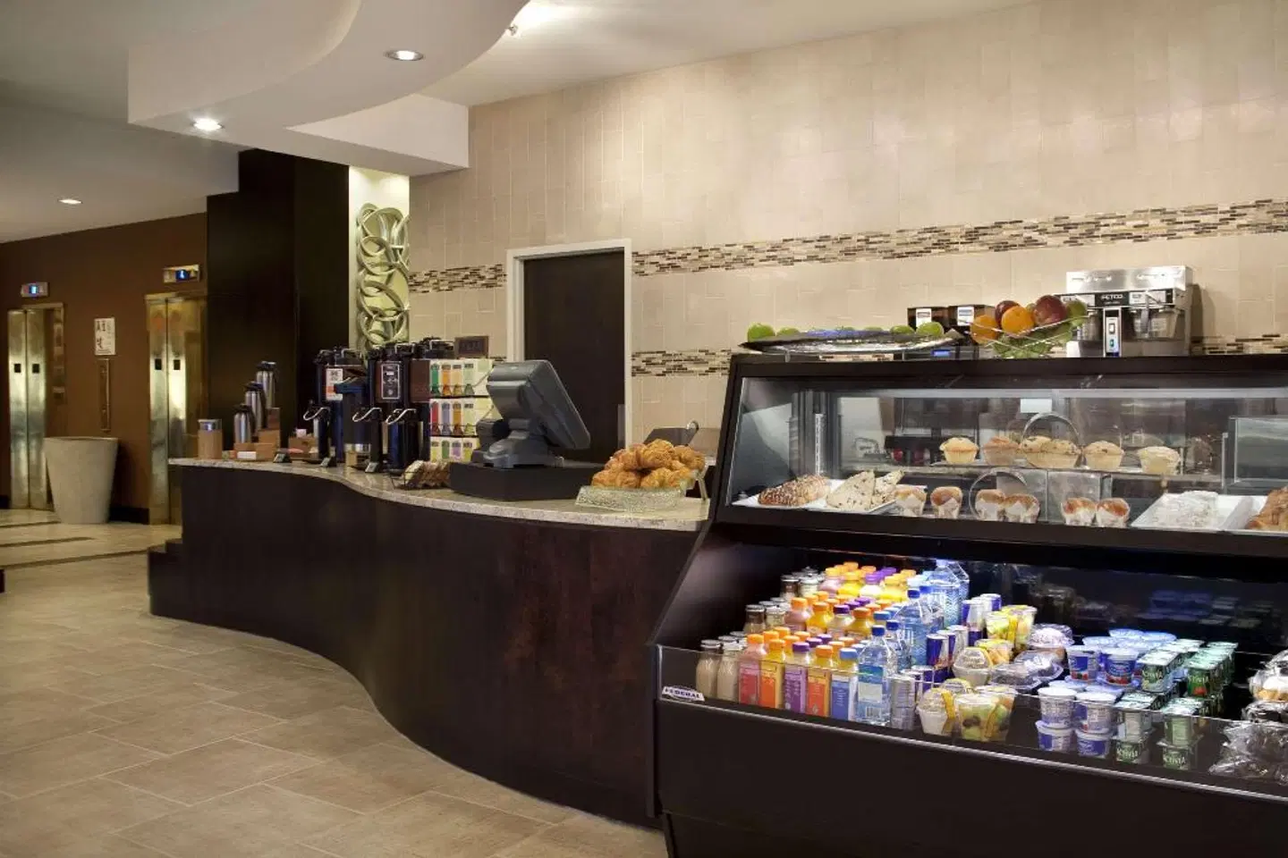 Hilton New York JFK Airport Hotel Restaurant