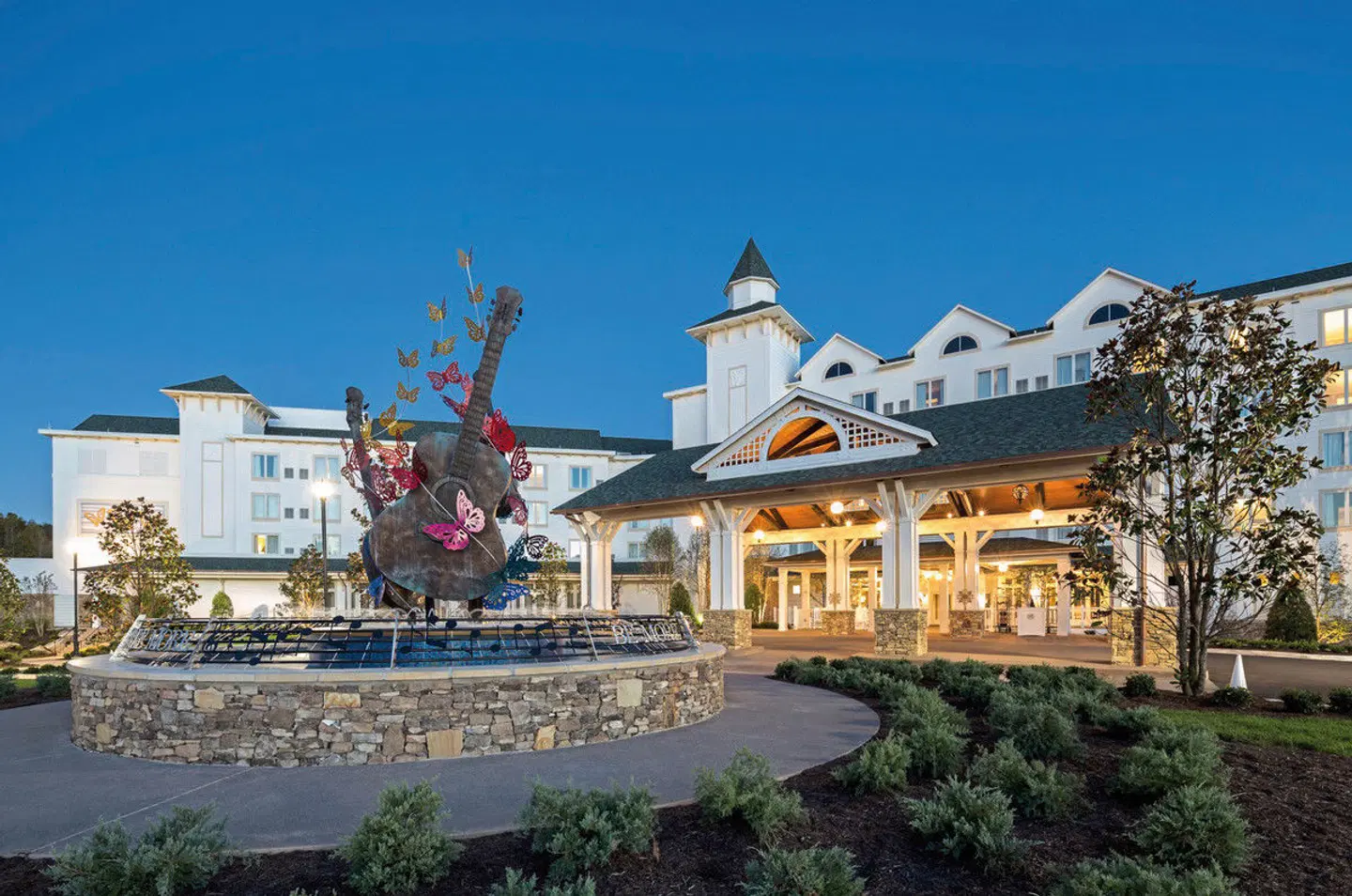Dollywood's DreamMore Resort & Spa EXTERIOR