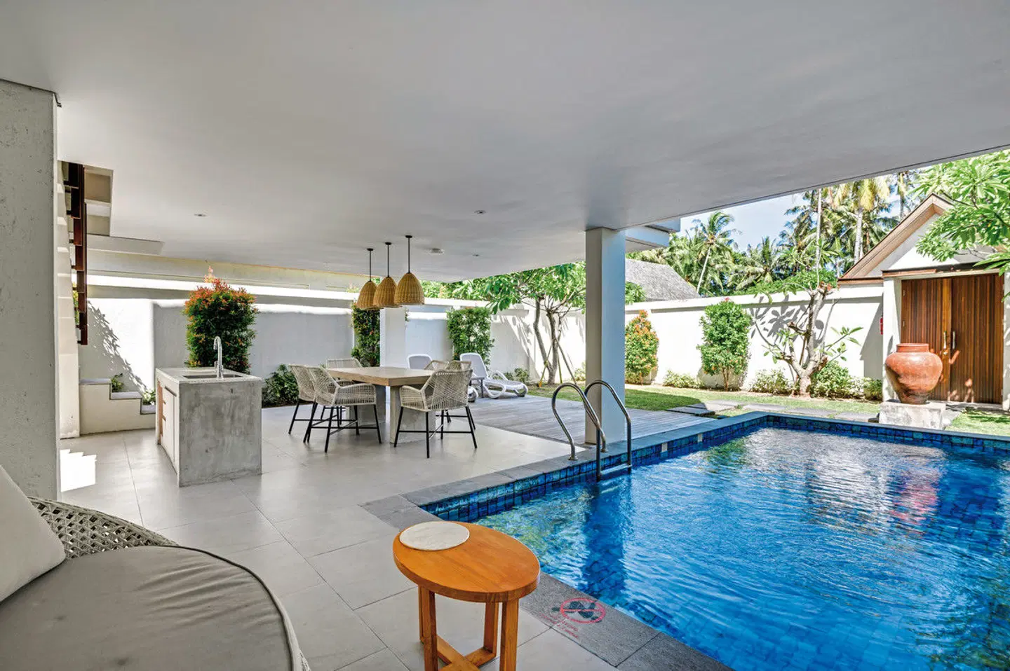 The Kayana Beach Lombok Hallenbad