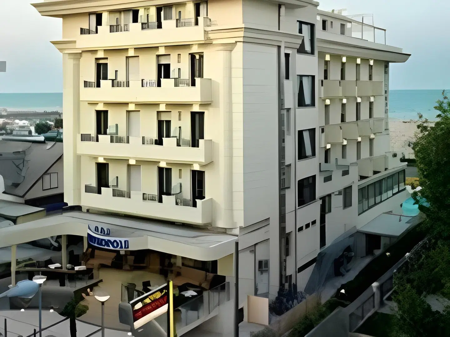 Hotel Metropole EXTERIOR