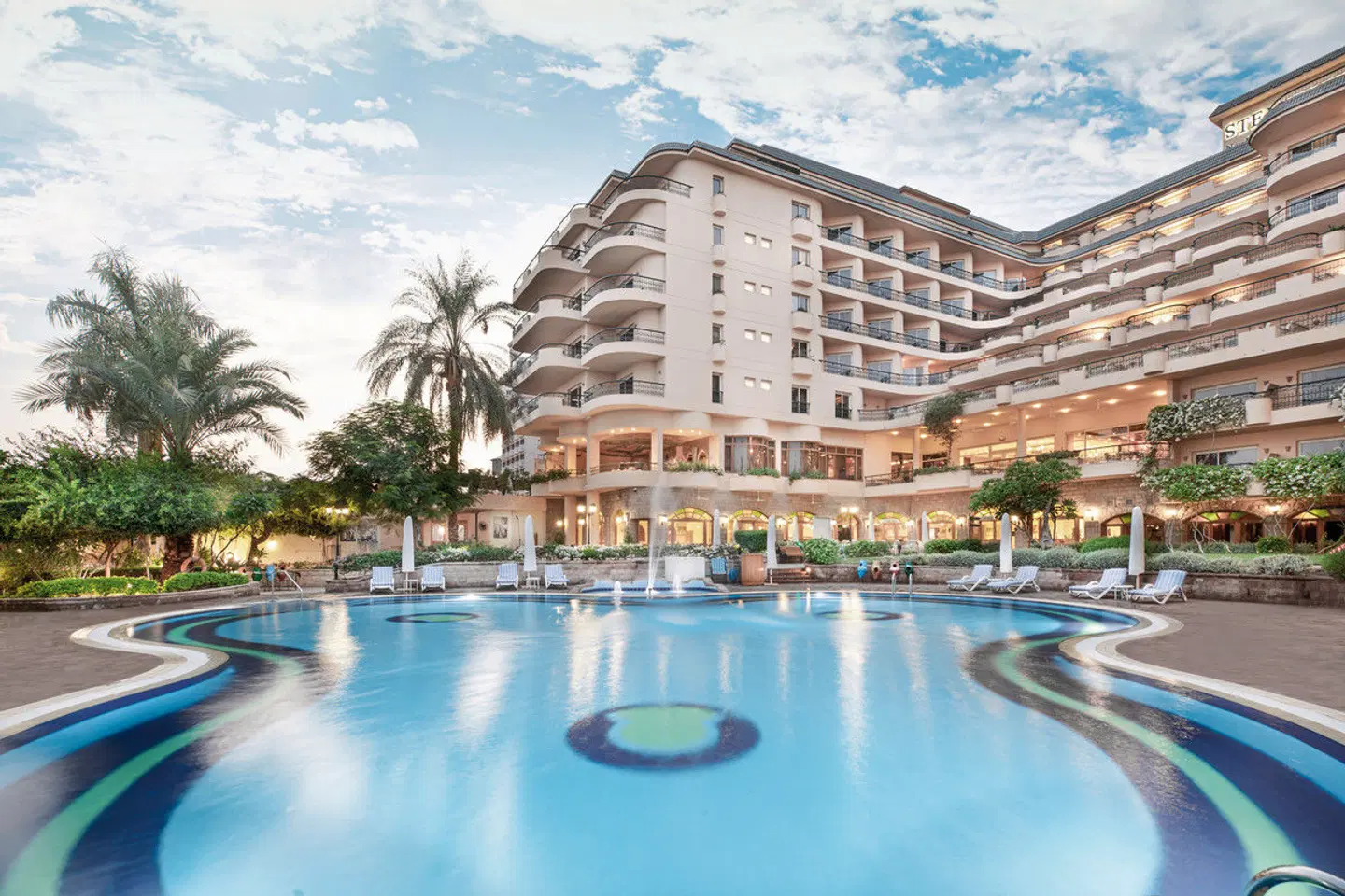 Steigenberger Nile Palace EXTERIOR