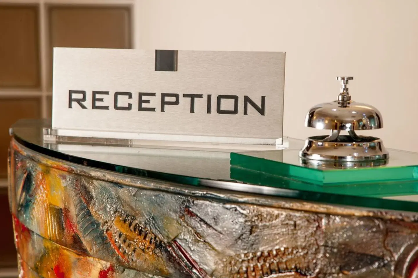 Artis MODEL_IMPRESSION