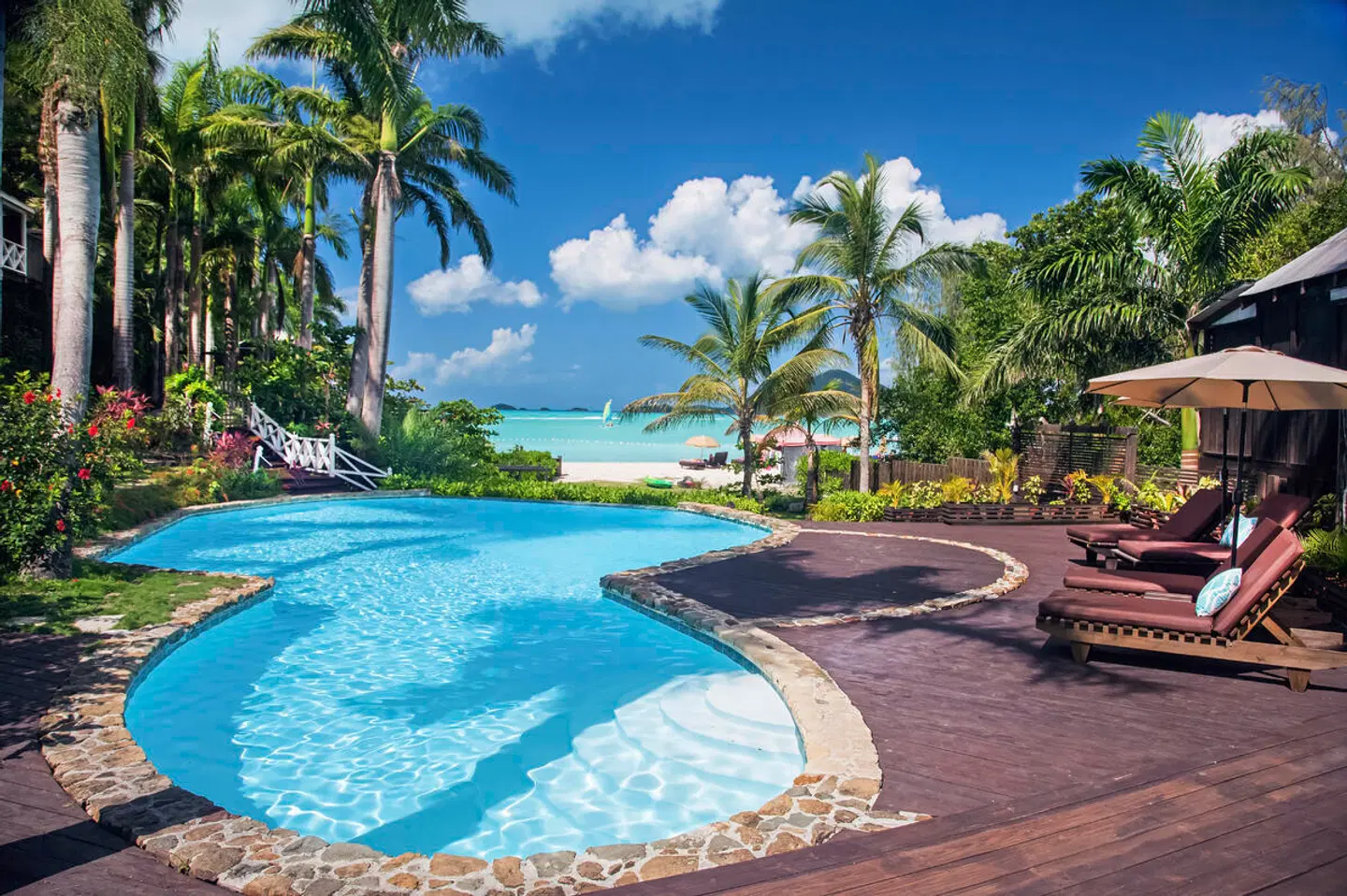 Cocos Hotel OUTDOOR_POOL