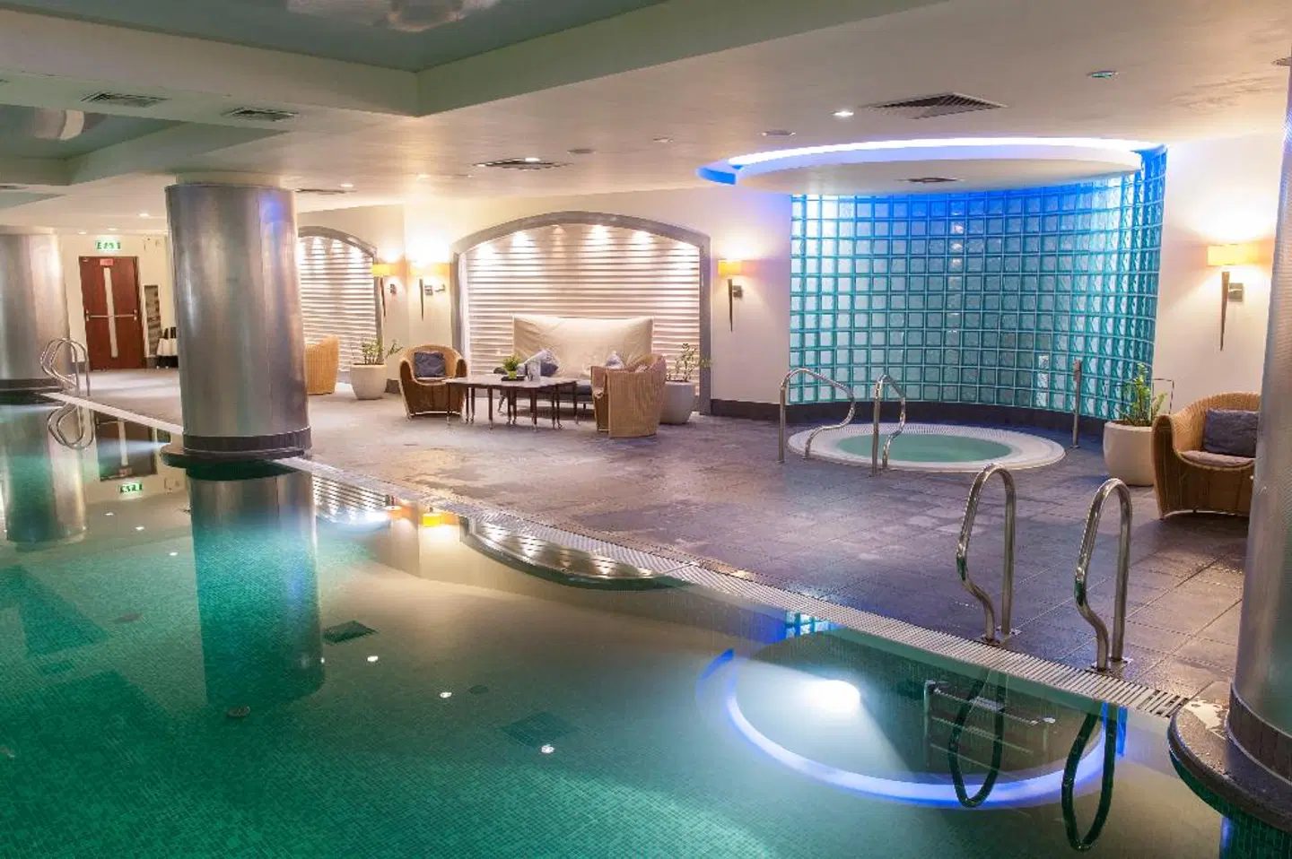 Regent Warsaw Hotel Hallenbad