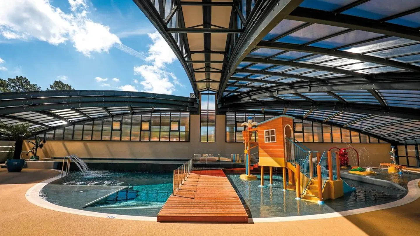 Airotel de la Côte d'Argent Hallenbad