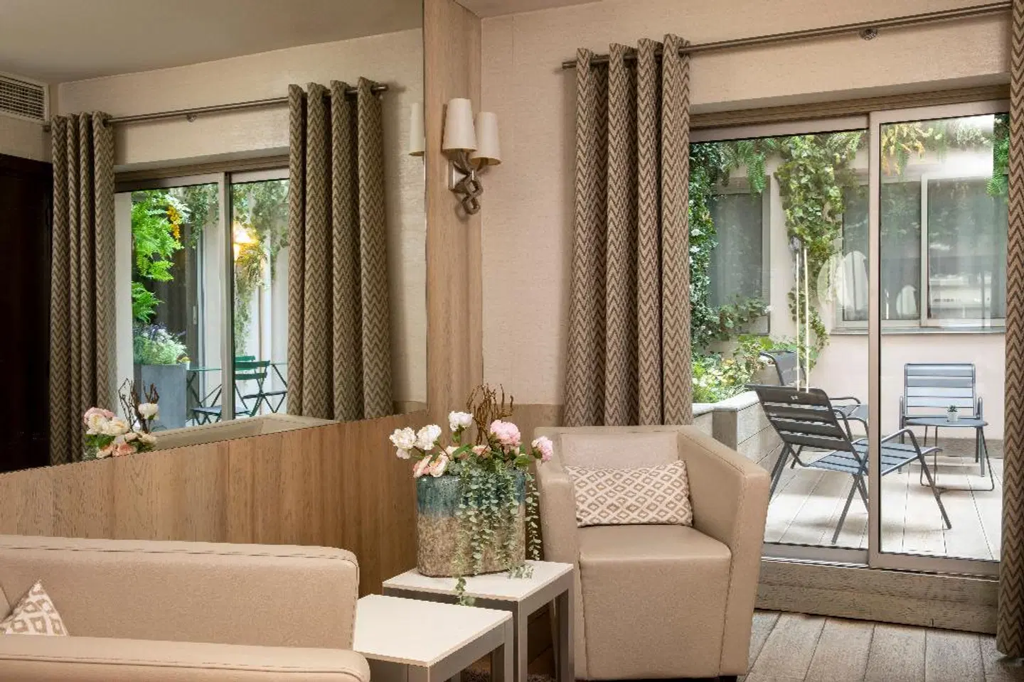 Longchamp Elysees ROOM_EXAMPLE