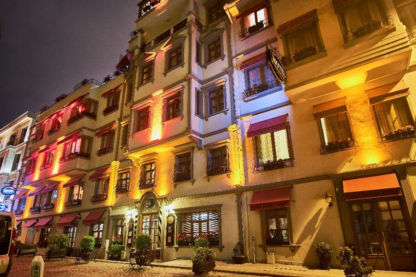 Celal Sultan Hotel EXTERIOR