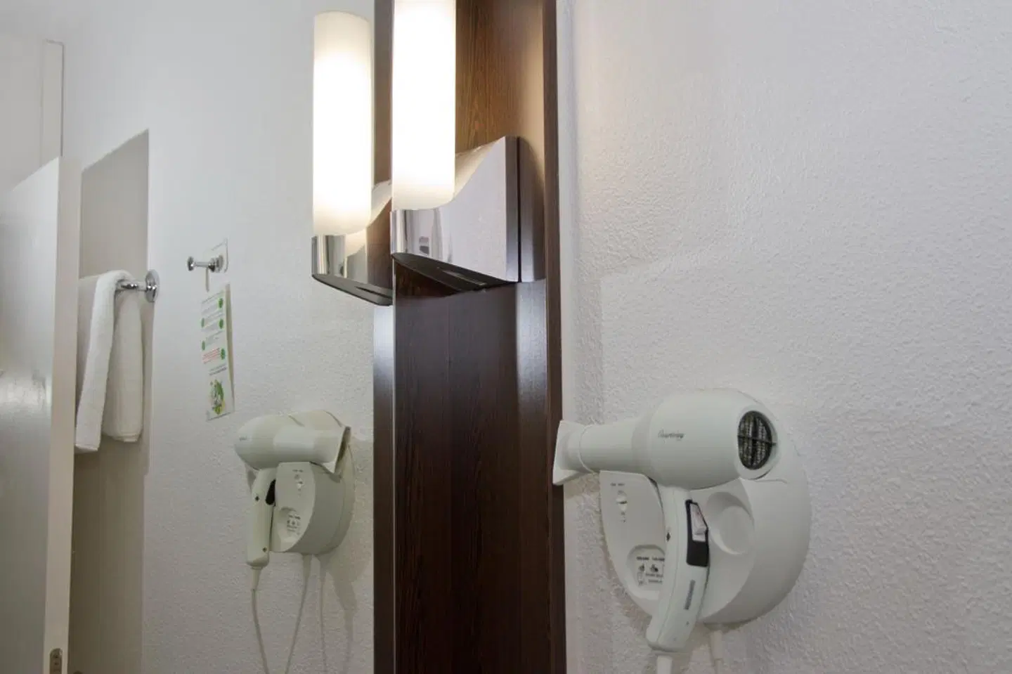 Mandarina Hotel Luxembourg Airport Badezimmer