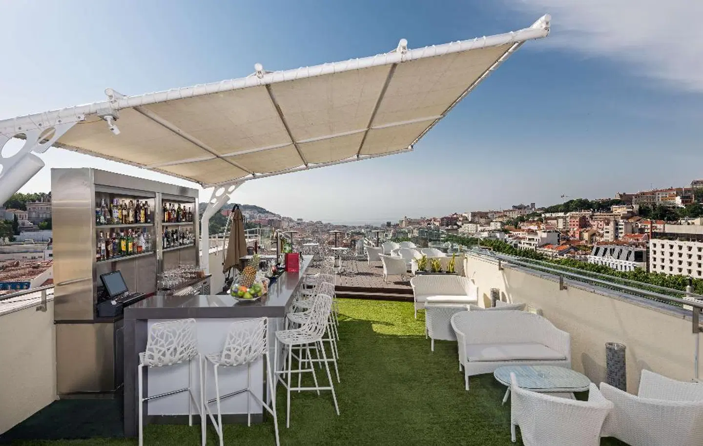 NH Collection Lisboa Liberdade Terrasse