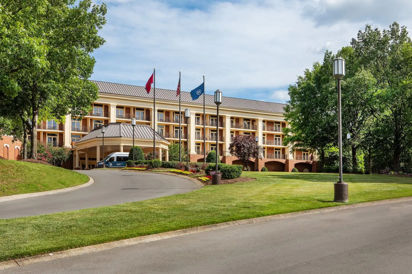 Sheraton Music City Hotel EXTERIOR