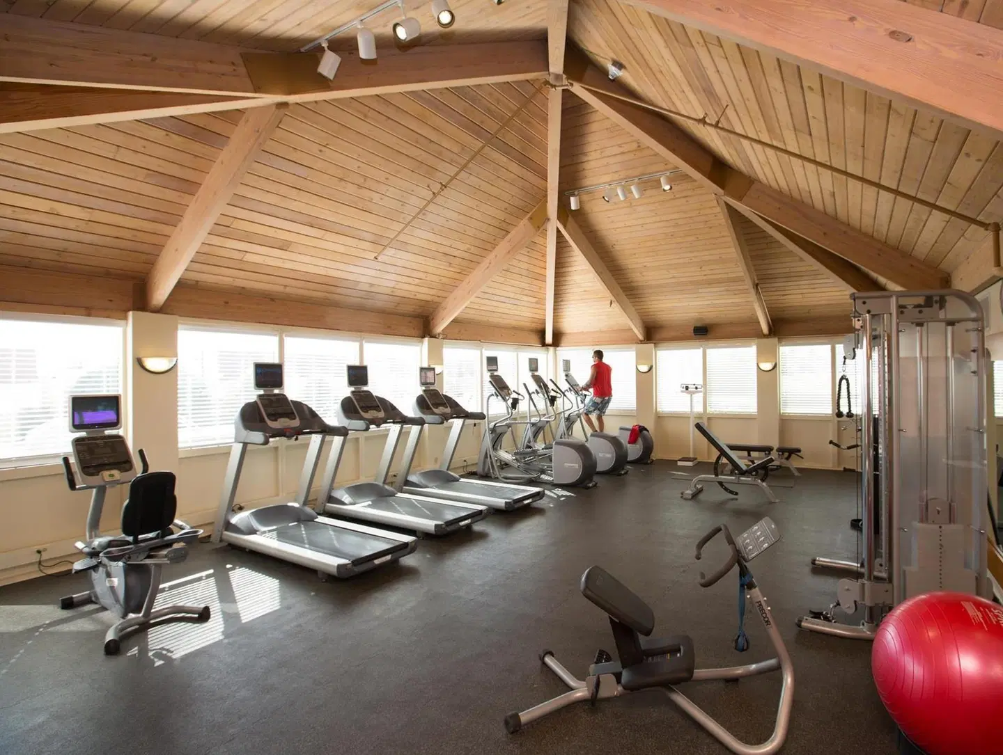 Hilton Garden Inn Dallas/Market Center SPORTS_AND_LEISURE