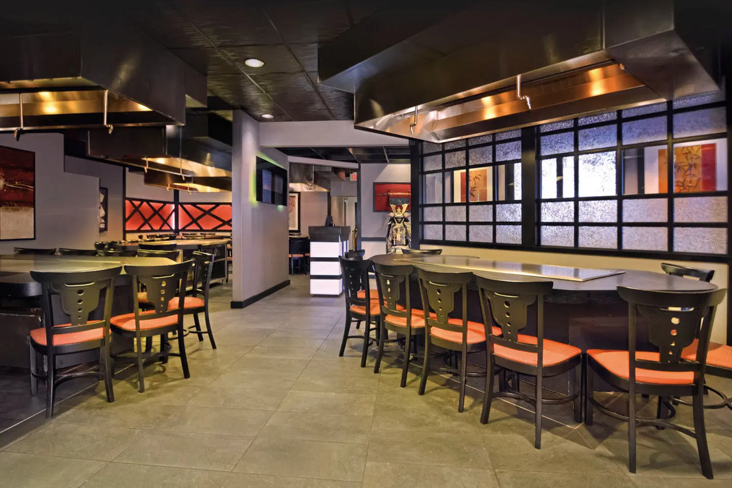 Rosen Inn closest to Universal Bar