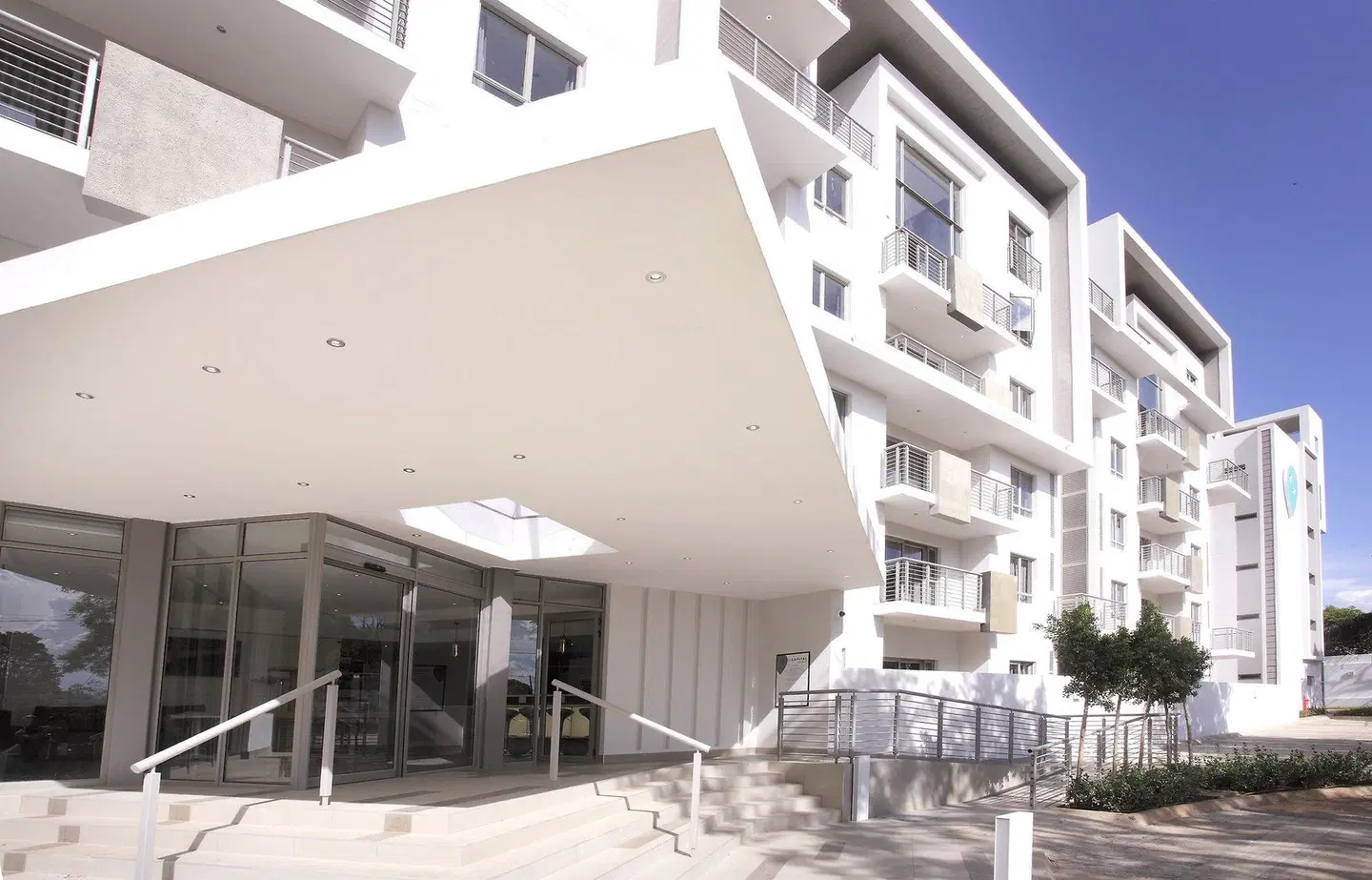 The Capital on Bath EXTERIOR