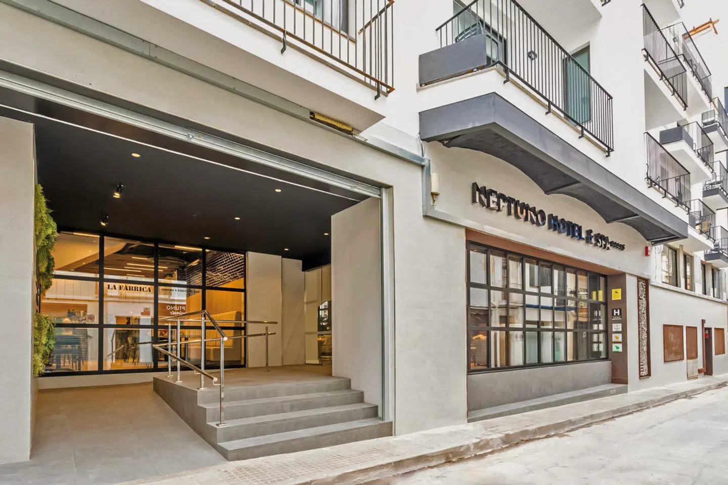 Neptuno & Spa EXTERIOR