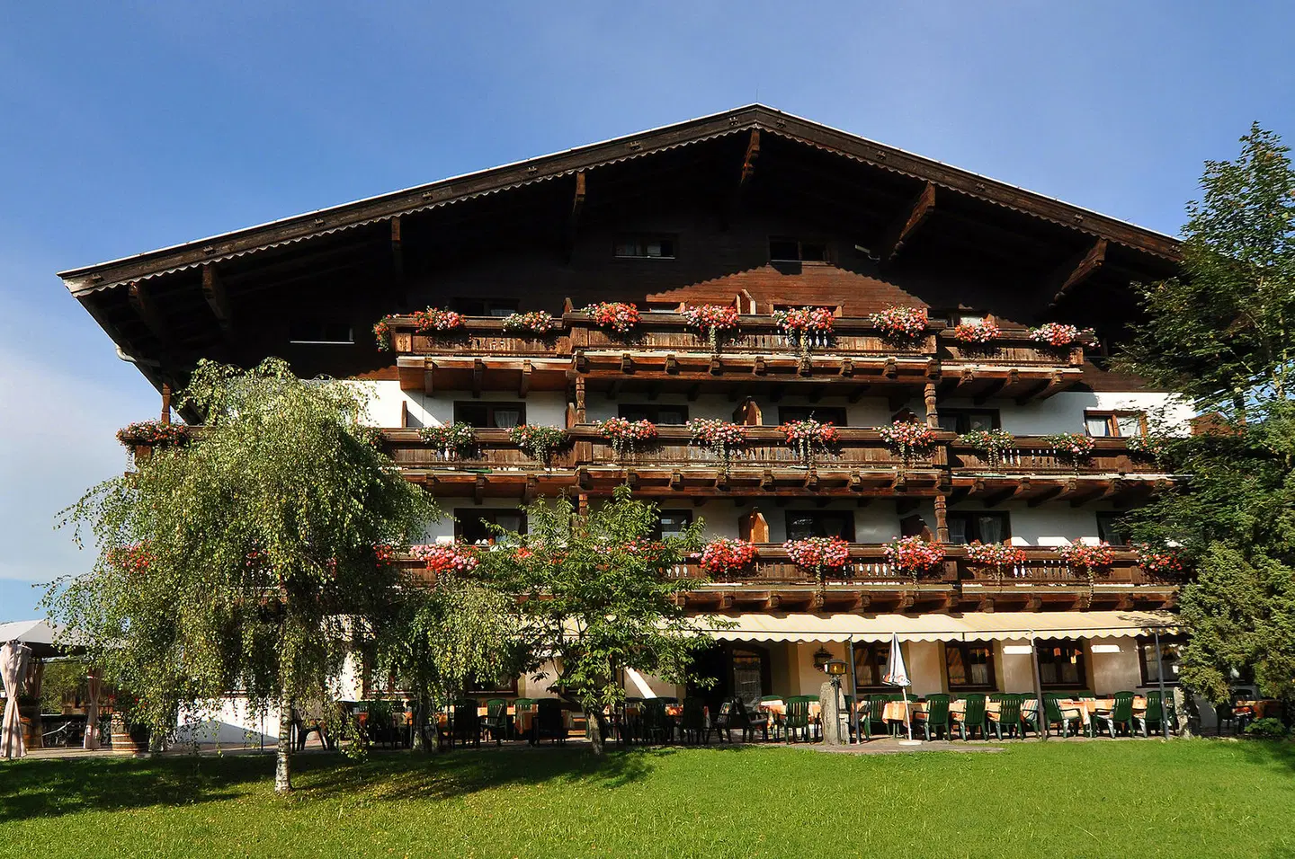 Kaiserhotel Kitzbühler Alpen EXTERIOR