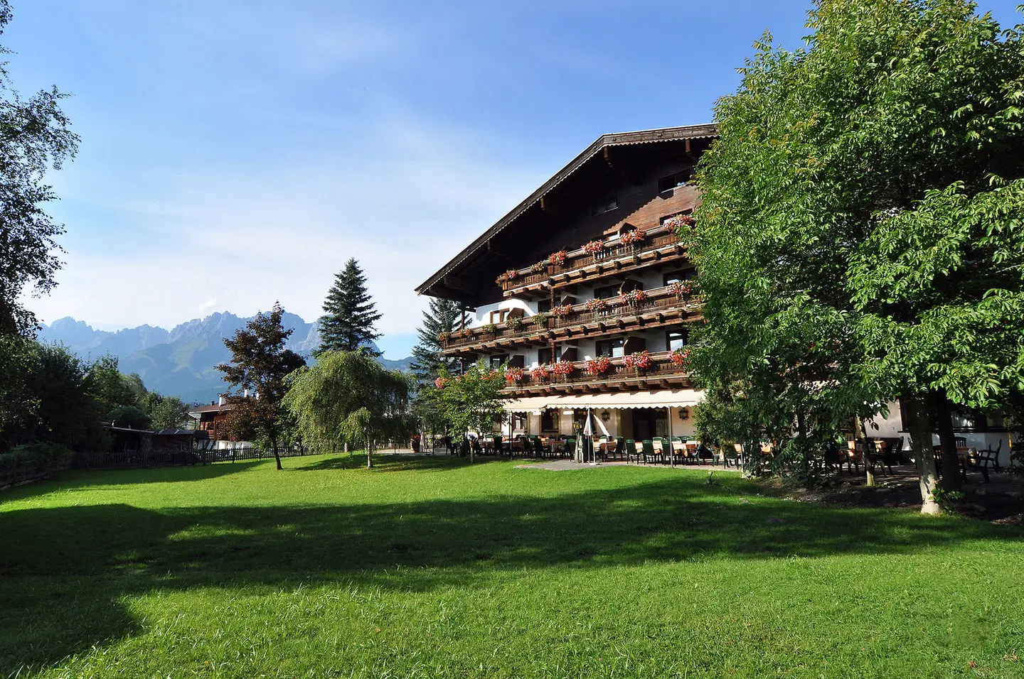 Kaiserhotel Kitzbühler Alpen EXTERIOR
