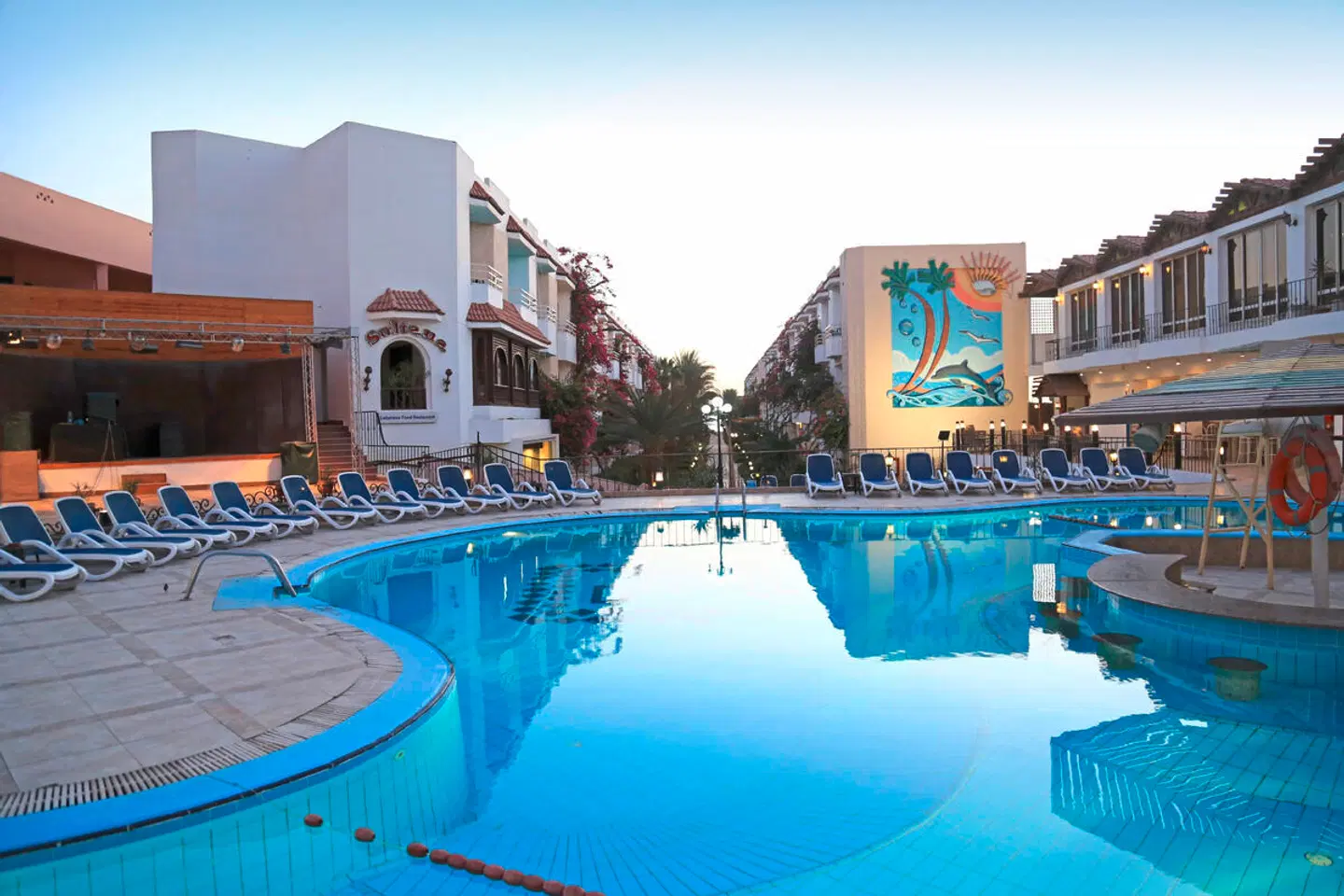 Minamark Beach Resort & Spa OUTDOOR_POOL