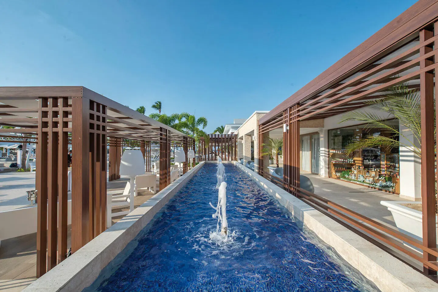 Bahia Principe Explore El Portillo OUTDOOR_POOL