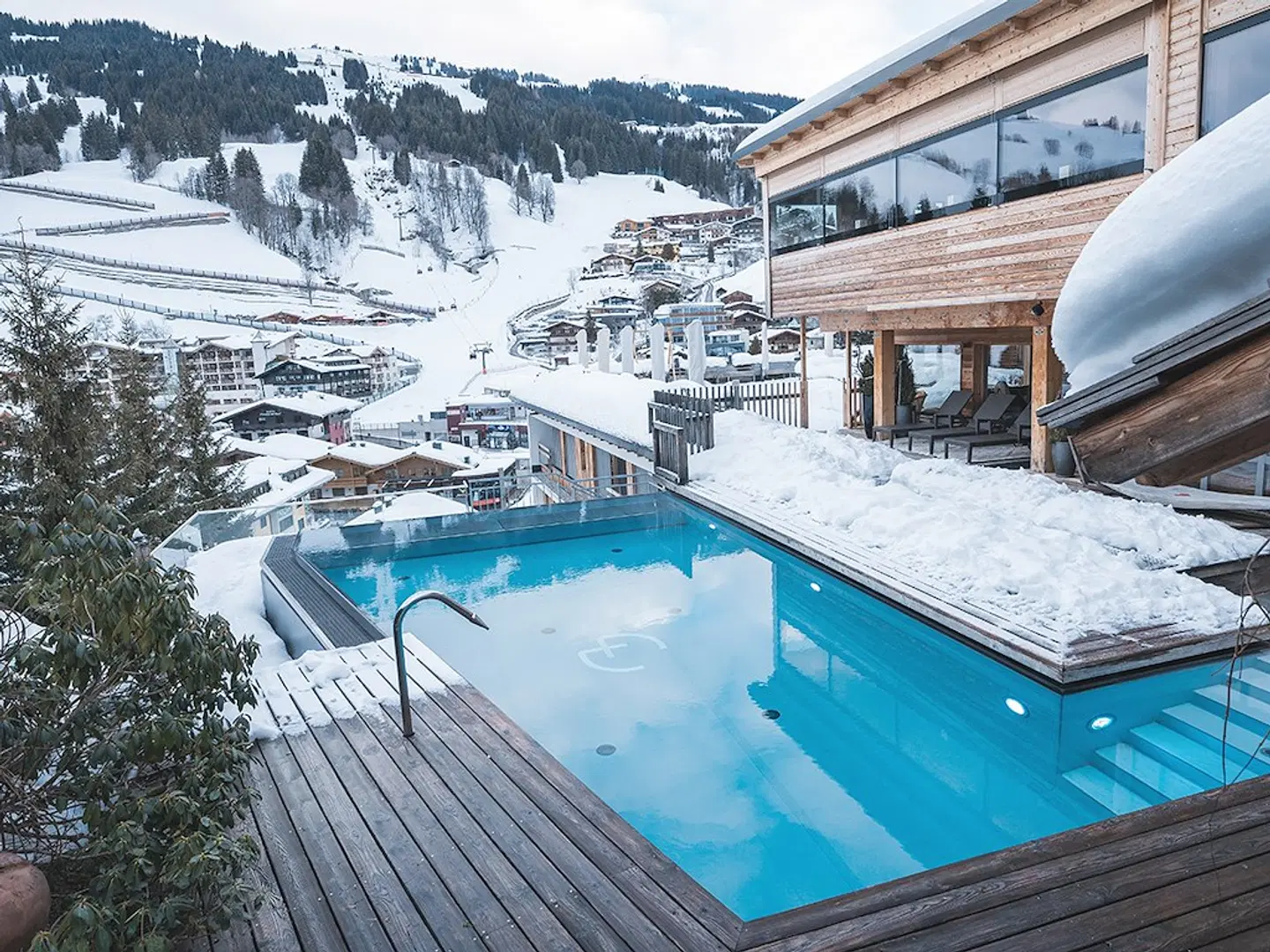 Alpin Juwel OUTDOOR_POOL