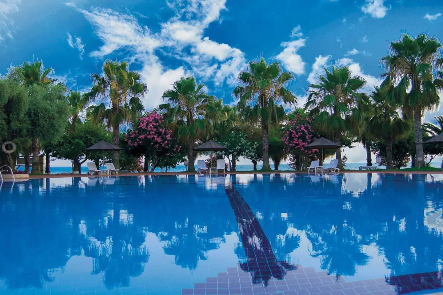 Defne Star OUTDOOR_POOL