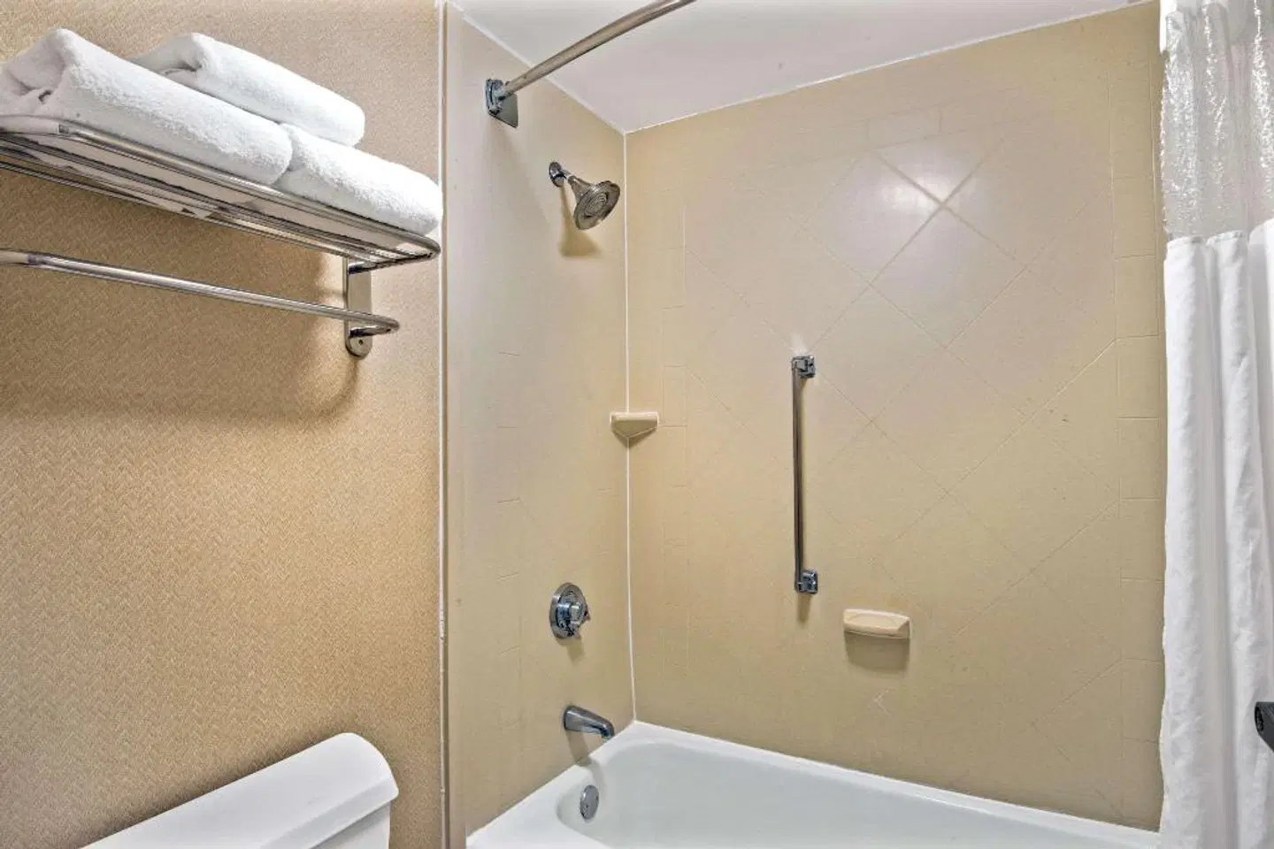 Baymont Inn & Suites - Nashville Airport/Briley Badezimmer