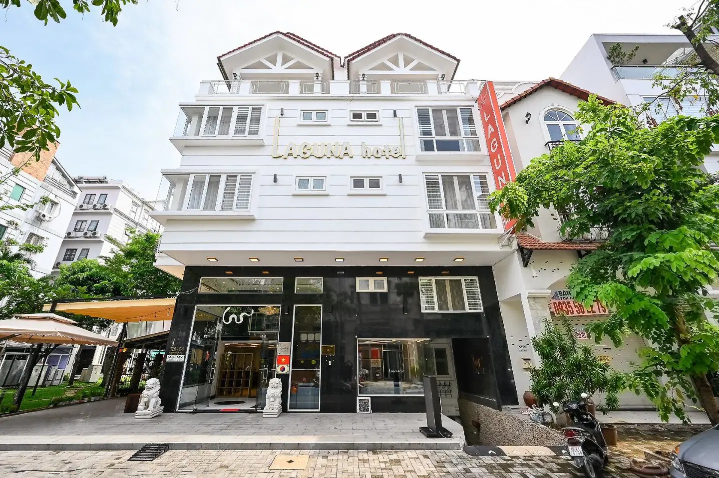 Laguna Hotel EXTERIOR