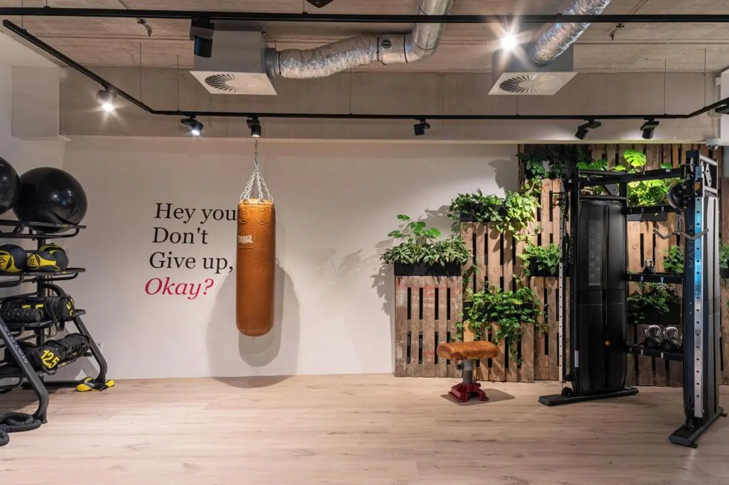 Moxy Amsterdam Houthavens LOUNGE_LOBBY