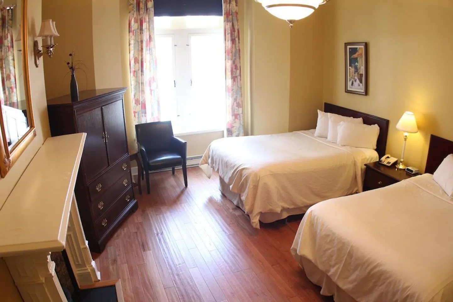 Grande Allee Hotel and Suites ROOM_EXAMPLE