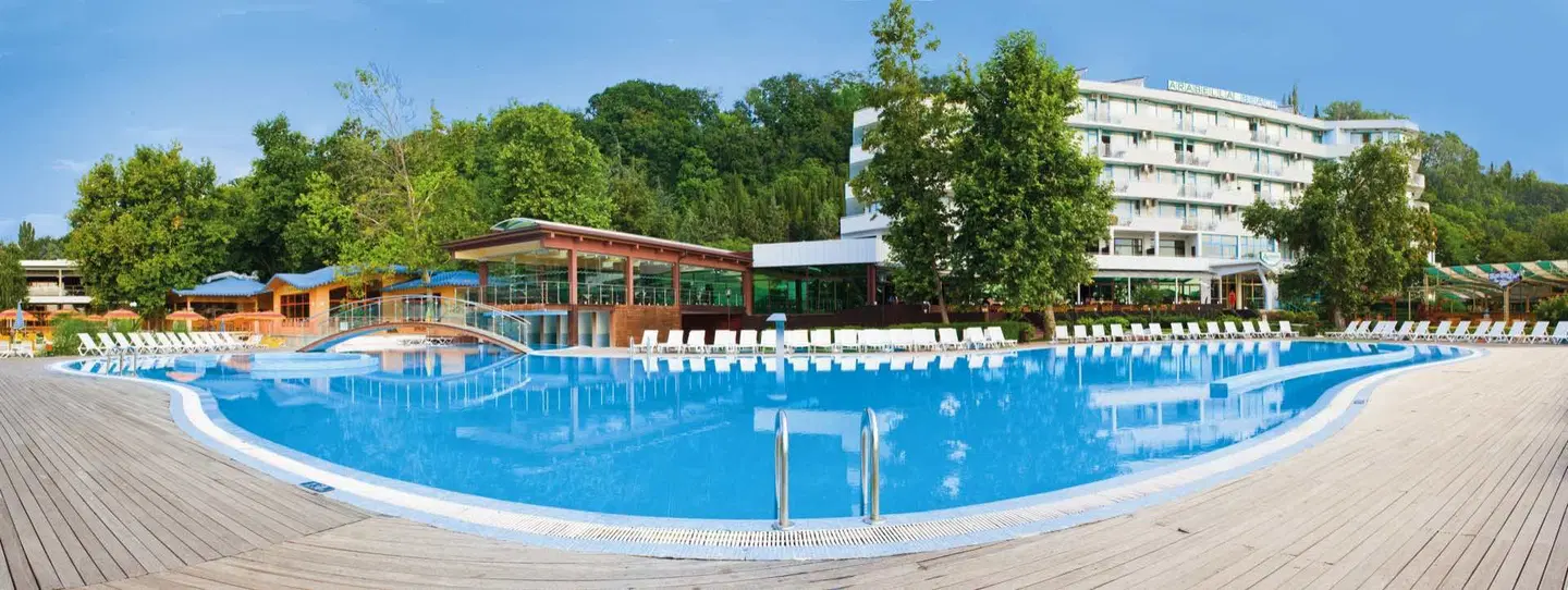 Arabella Beach OUTDOOR_POOL