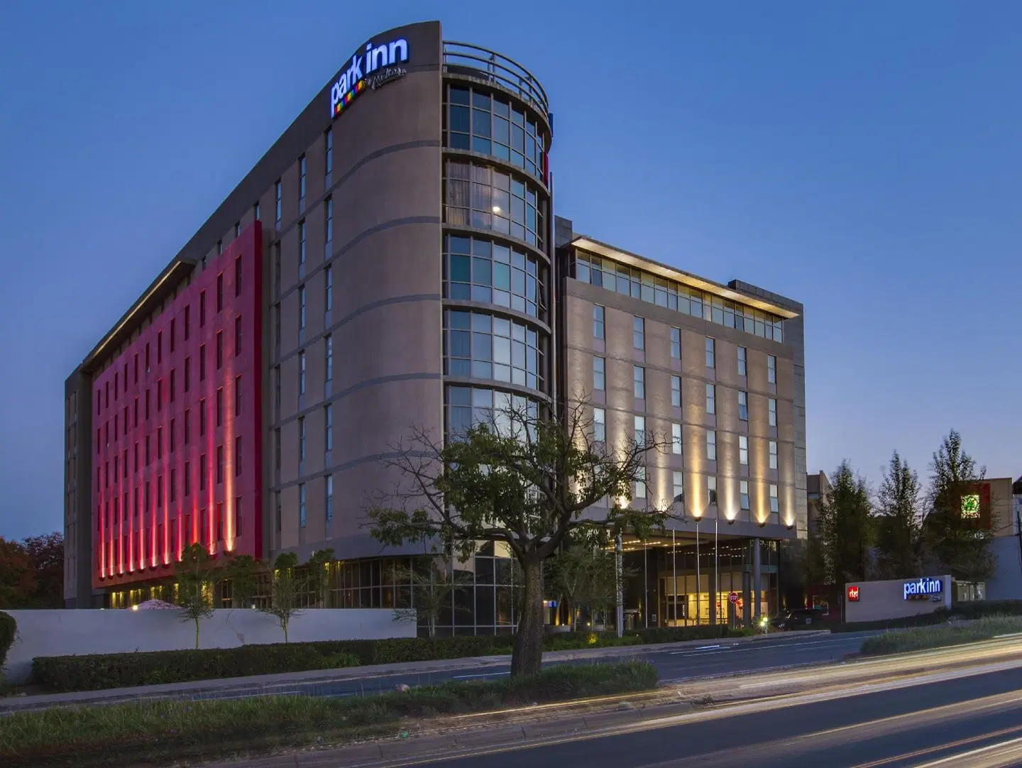 Park Inn Sandton Hotel EXTERIOR