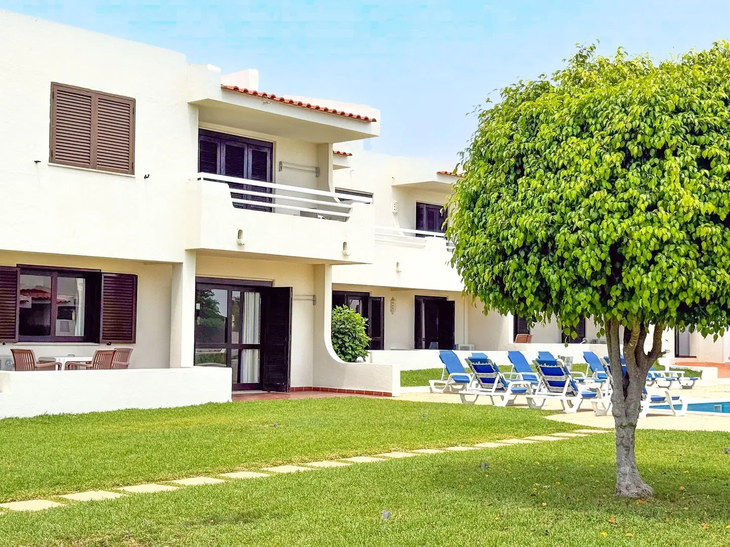 Aura Village City Beach Apartments EXTERIOR