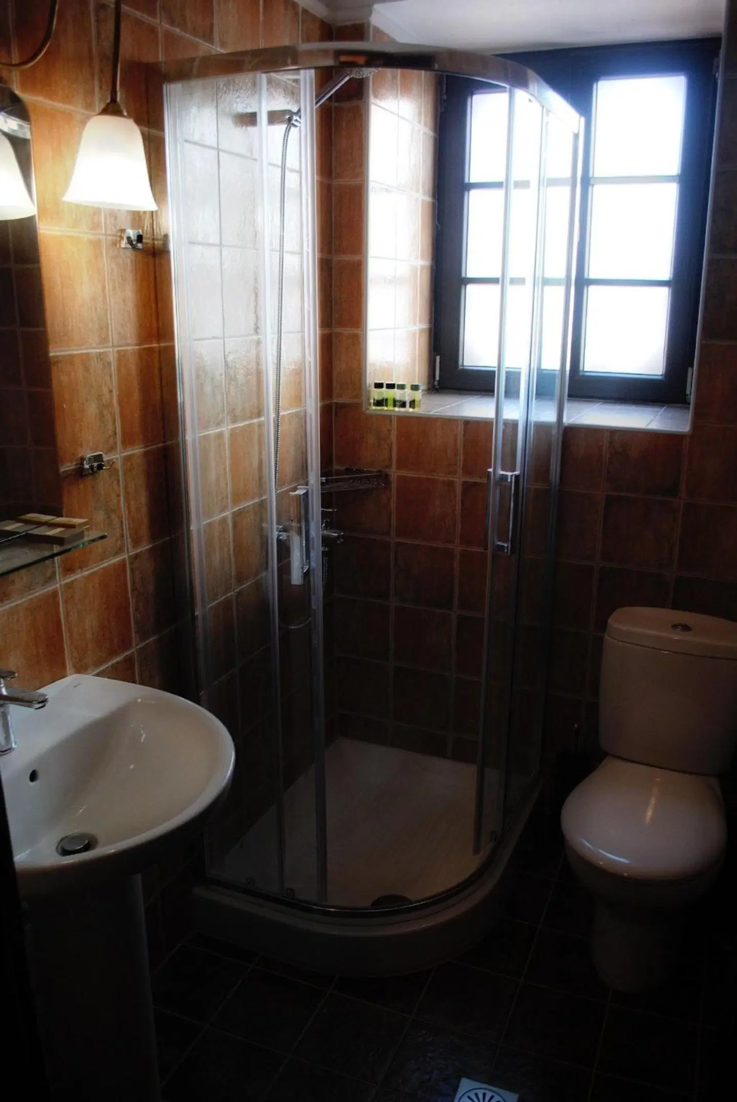 MANSION CHOROSTASI Badezimmer