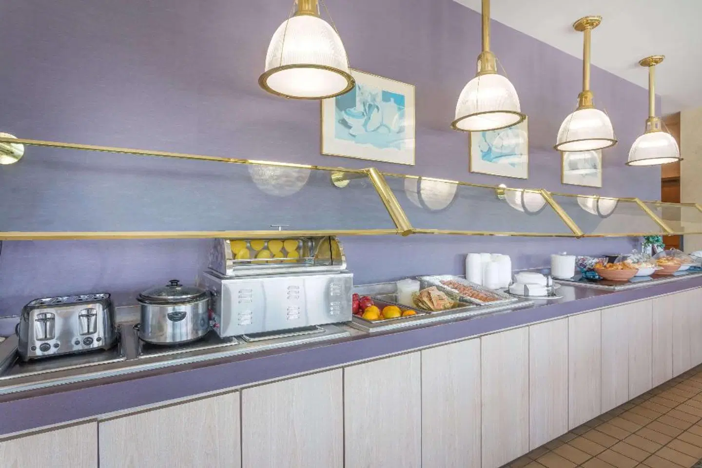 Howard Johnson Inn & Conference Center Salem Restaurant