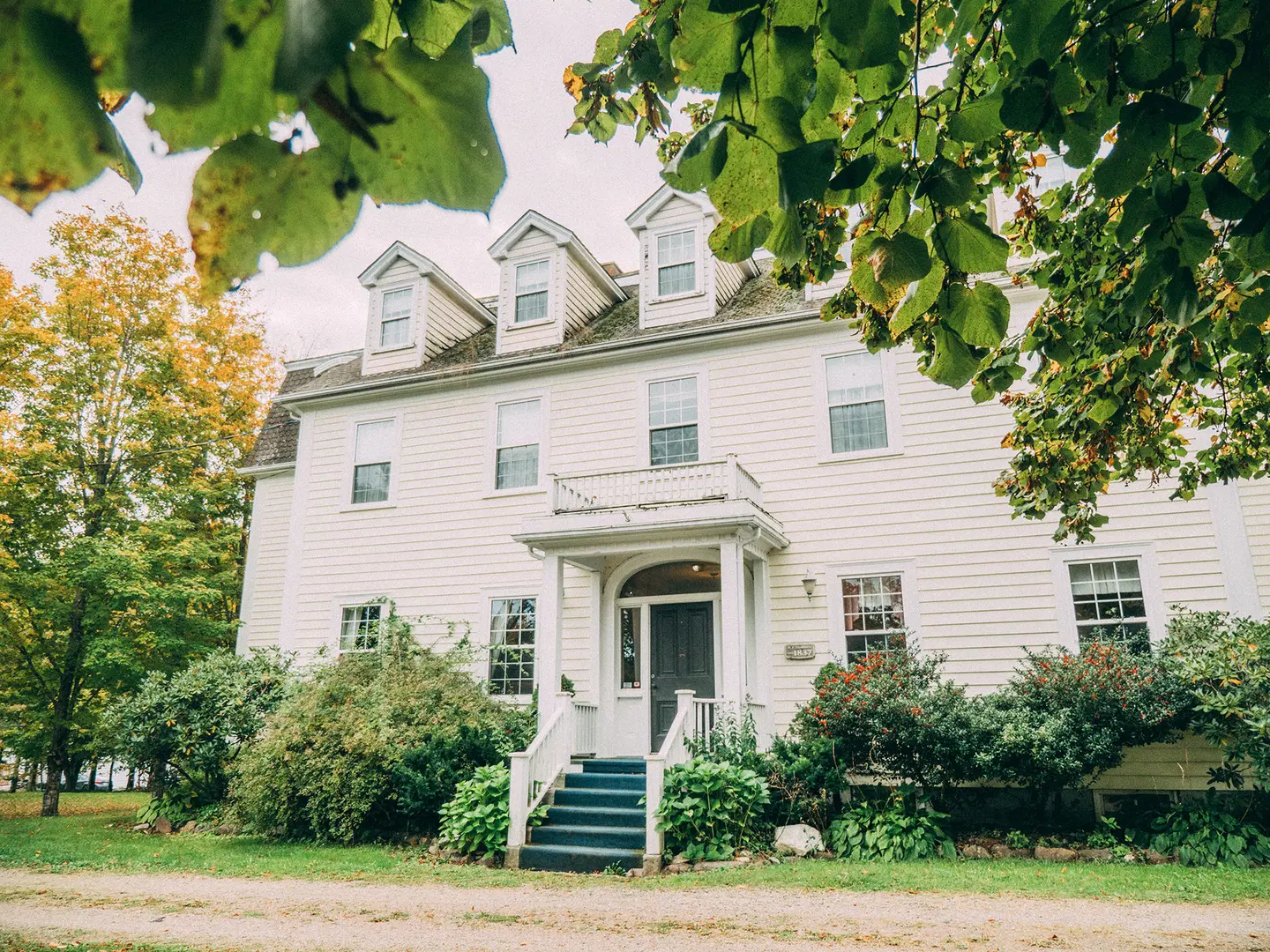 DesBarres Manor Inn EXTERIOR