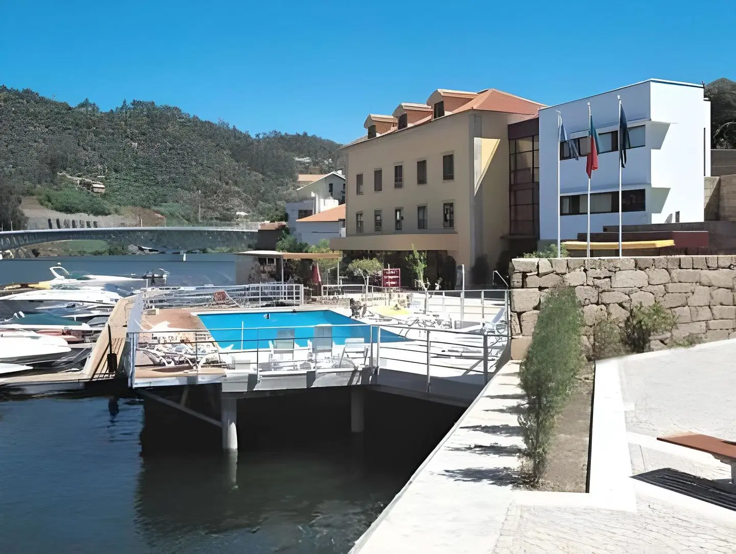 Douro Hotel Porto Antigo OUTDOOR_POOL