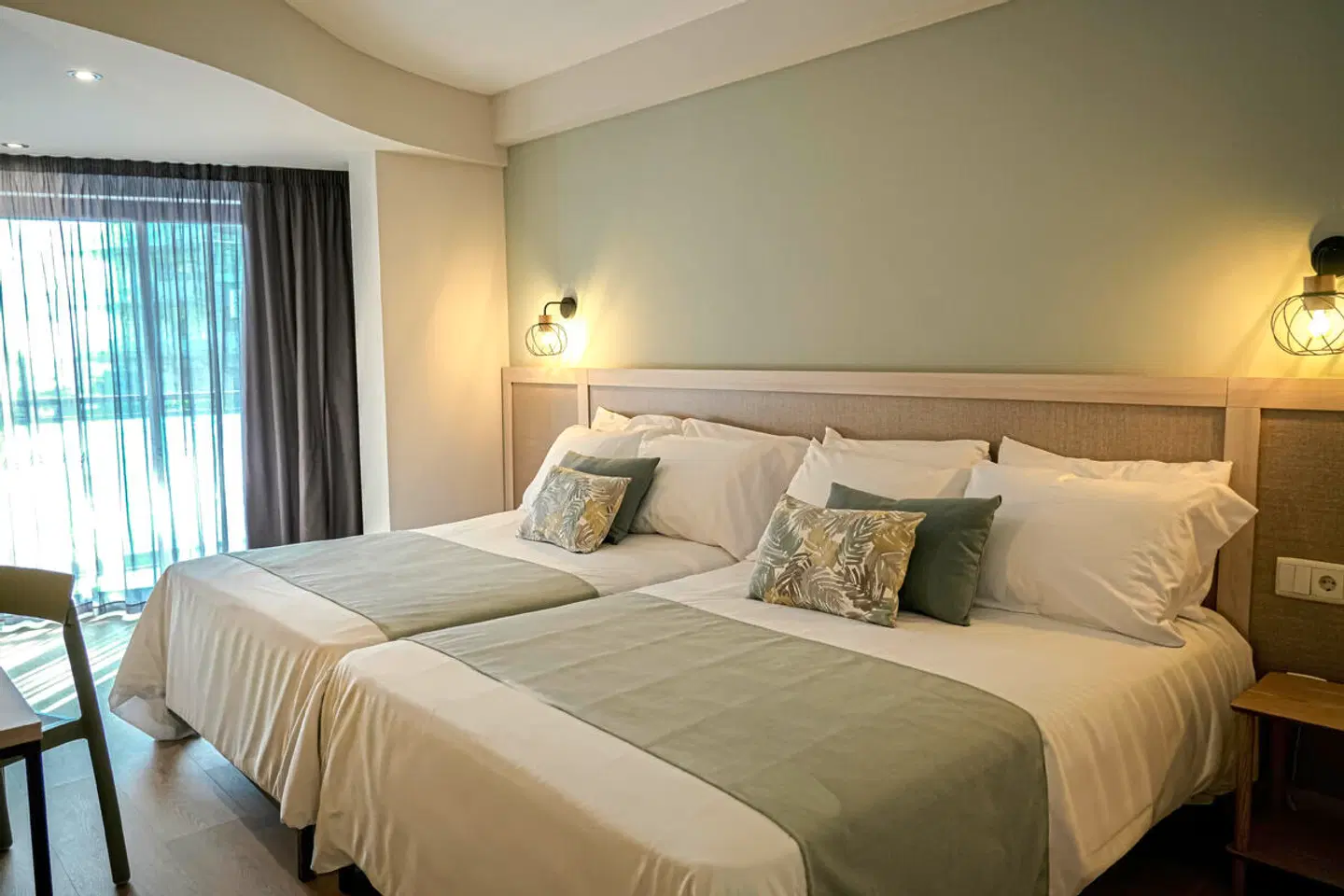 htop Jadhe ROOM_EXAMPLE