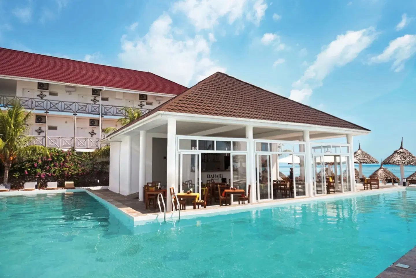 AHG Sun Bay Mlilile Beach Hotel EXTERIOR